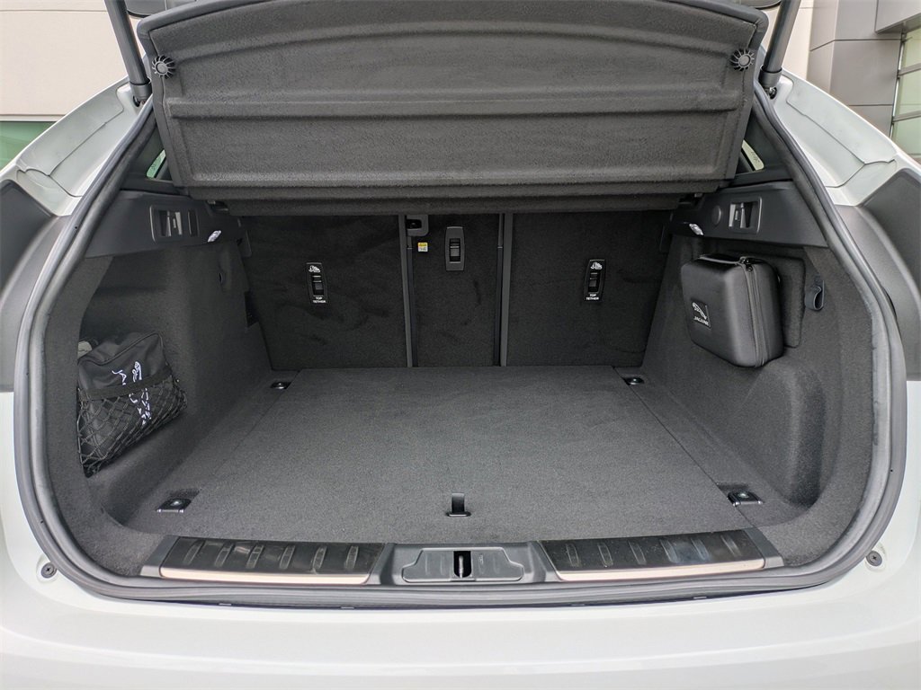 Used 2022 Jaguar F-PACE S image 13