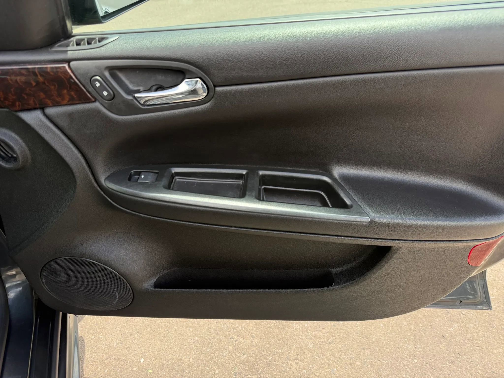 Used 2013 Chevrolet Impala LT w/ LT Sunroof Package FWD image 23