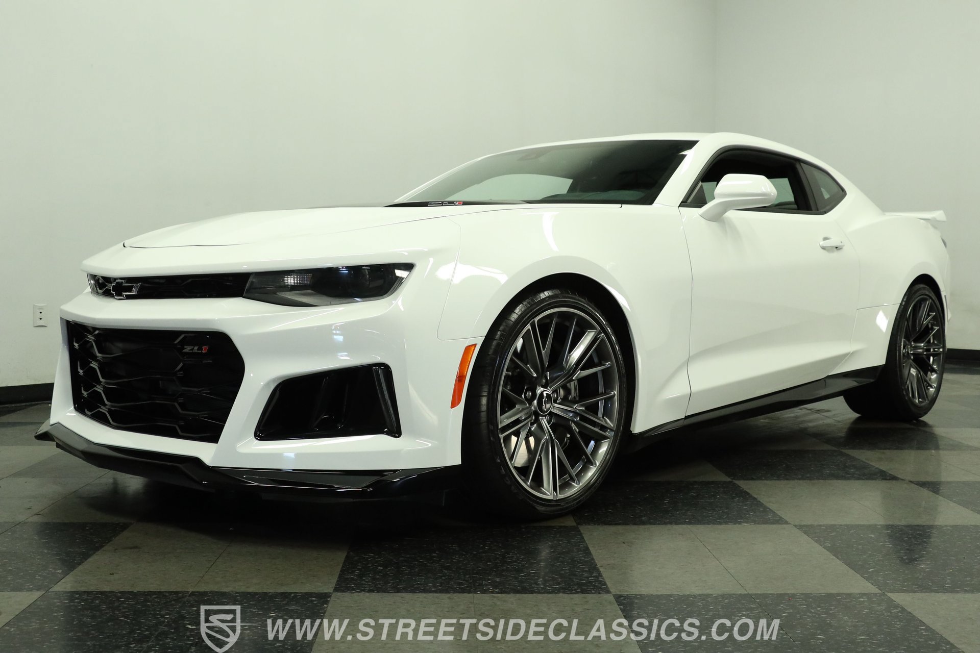 Used 2023 Chevrolet Camaro ZL1 RWD image 21