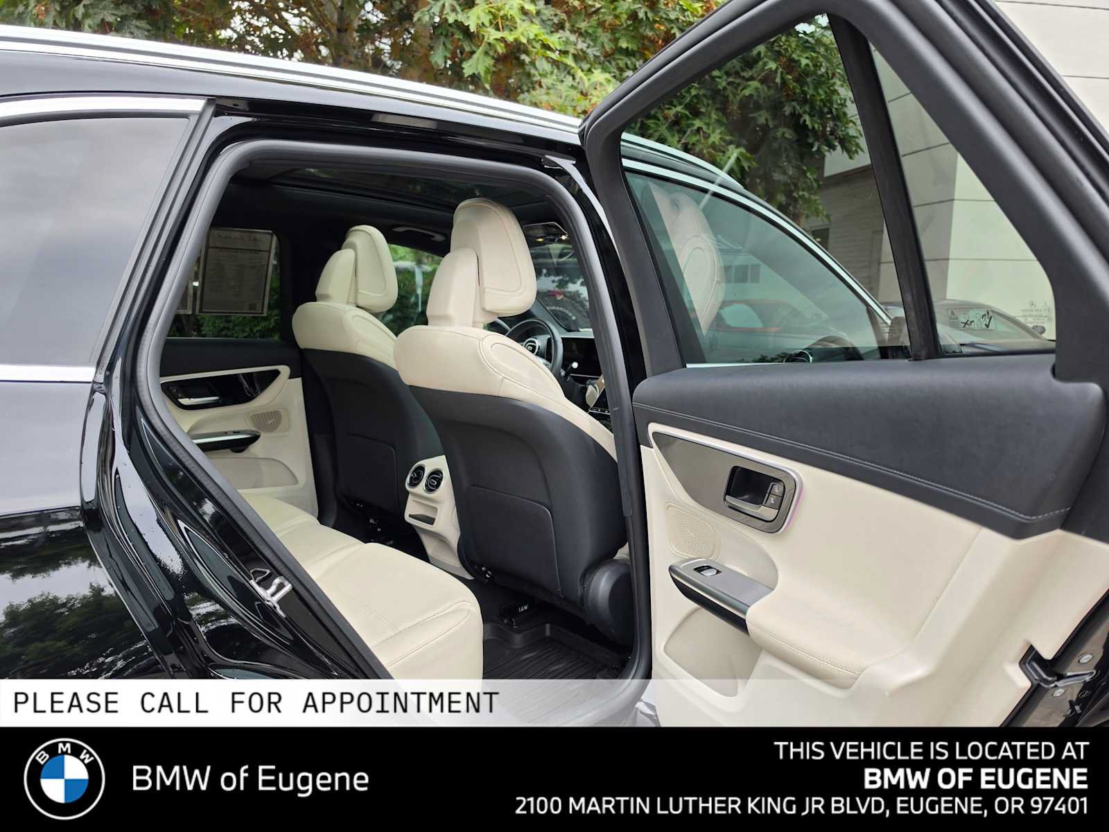 Used 2024 Mercedes-Benz GLC 300 4MATIC image 14
