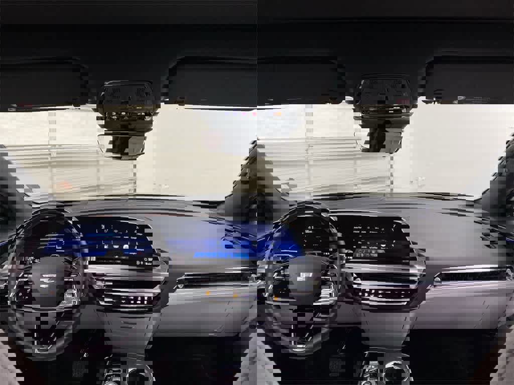 Certified 2025 Cadillac Lyriq Luxury image 13