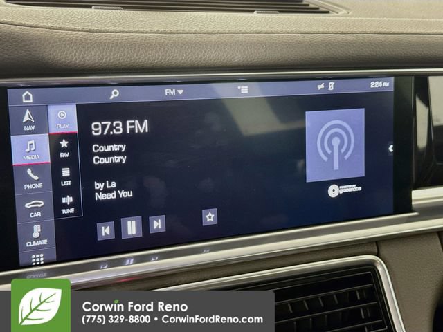 Used 2019 Porsche Panamera 4 AWD/4WD image 17