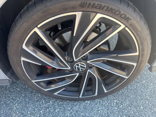Used 2022 Volkswagen GTI Autobahn image 11