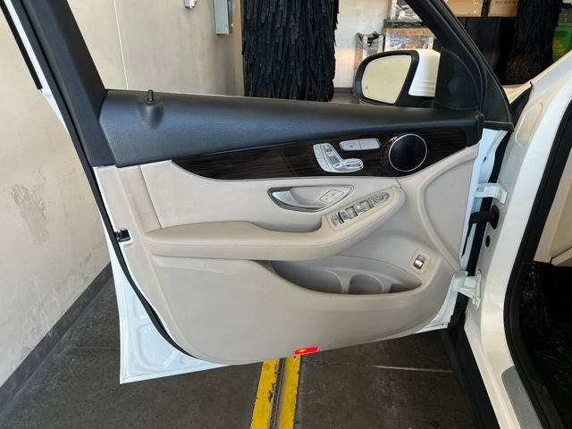 Used 2016 Mercedes-Benz GLC 300 image 26