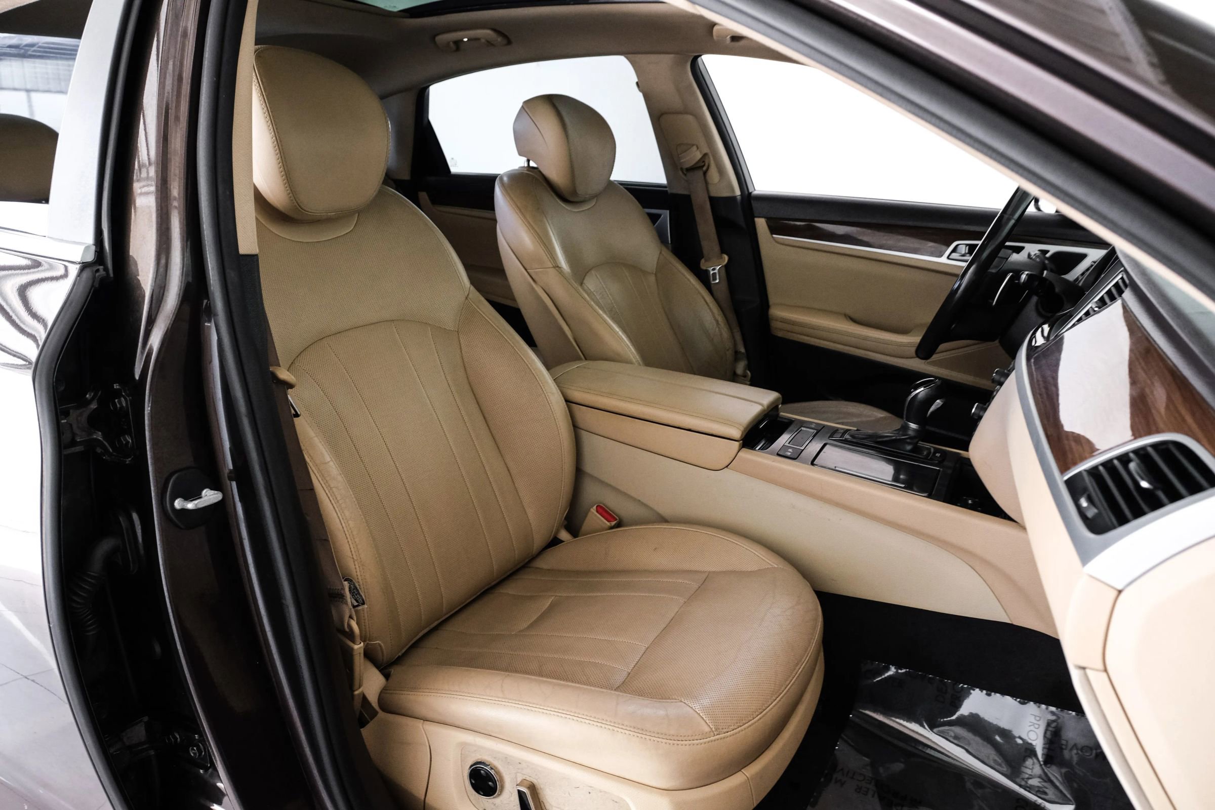 Used 2015 Hyundai Genesis 3.8 w/ Option Group 02 image 33