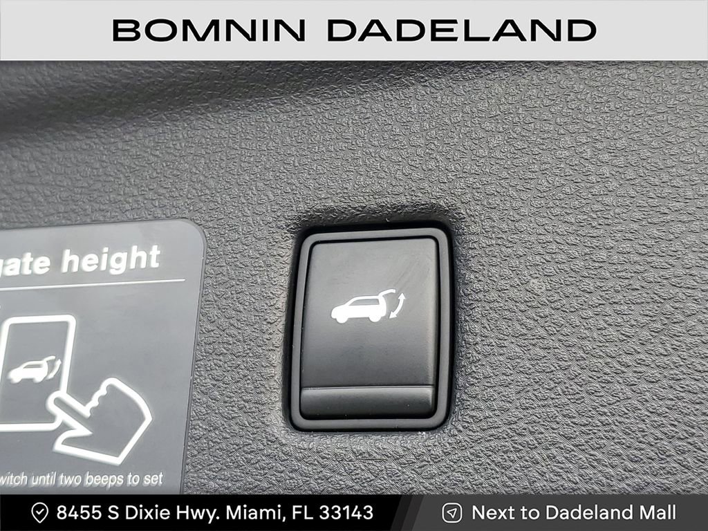 Used 2019 INFINITI QX50 Essential w/ Premium Audio Package image 9