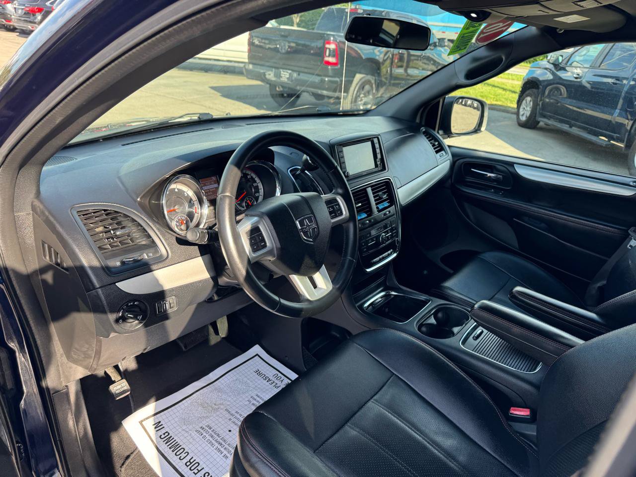 Used 2016 Dodge Grand Caravan R/T FWD image 14