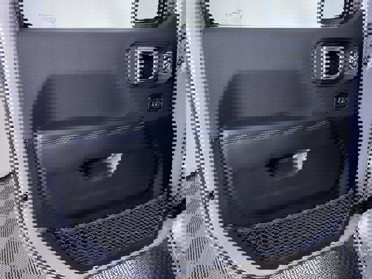 Used 2024 Jeep Wrangler High Altitude image 12