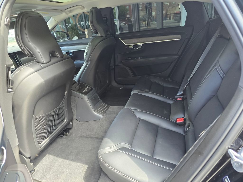 Used 2024 Volvo S90 T8 Ultimate AWD/4WD image 29
