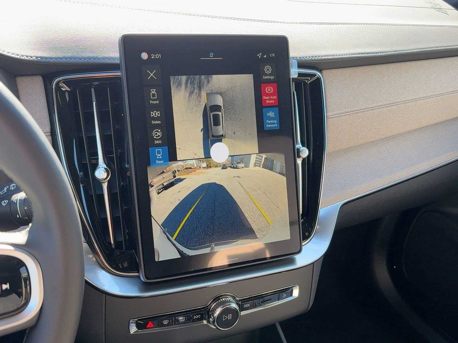 New 2026 Volvo XC90 T8 Plus w/ Protection Package image 24