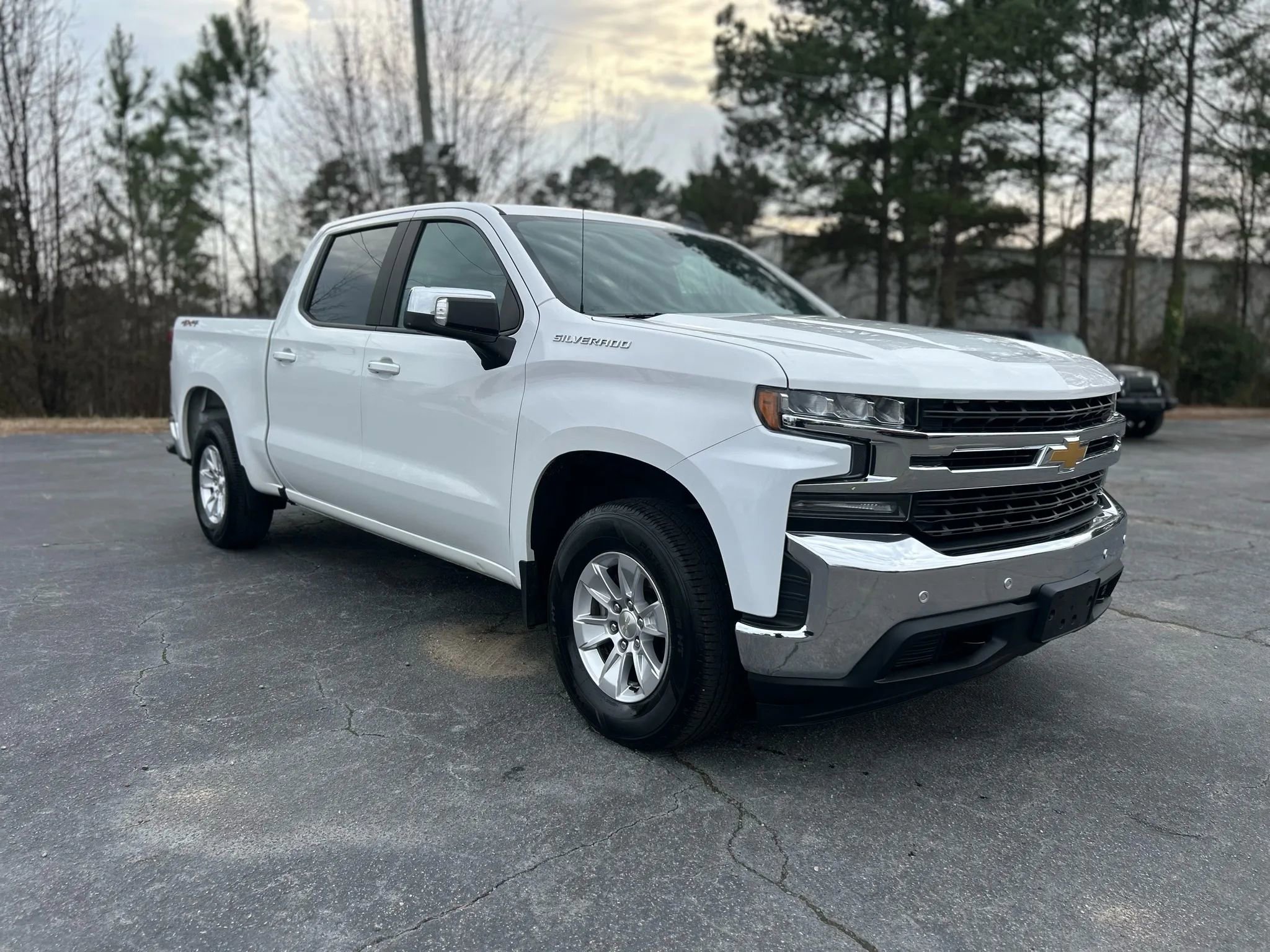 Used 2019 Chevrolet Silverado 1500 LT w/ All-Star Edition image 4