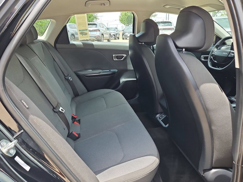 Used 2025 Kia K4 FWD image 30