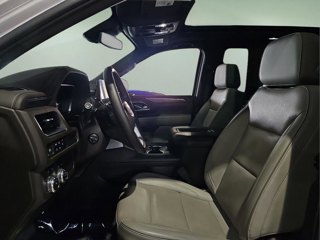 Used 2023 GMC Yukon SLT w/ SLT Luxury Package image 20