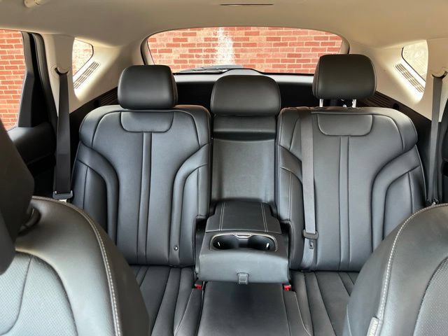 Used 2025 Genesis GV80 2.5T Standard AWD/4WD image 38