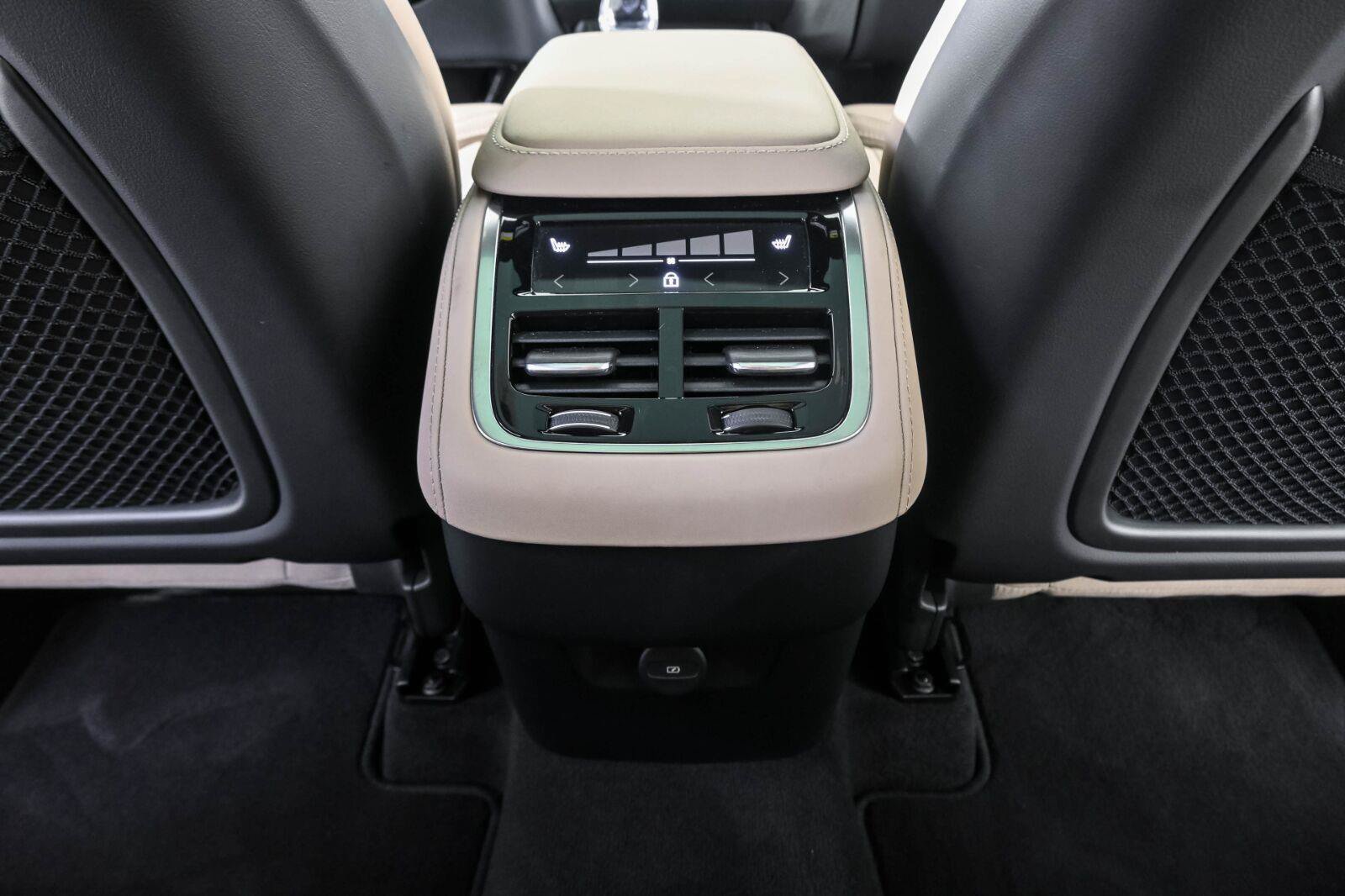 Certified 2026 Volvo XC90 B6 Ultra AWD/4WD image 20