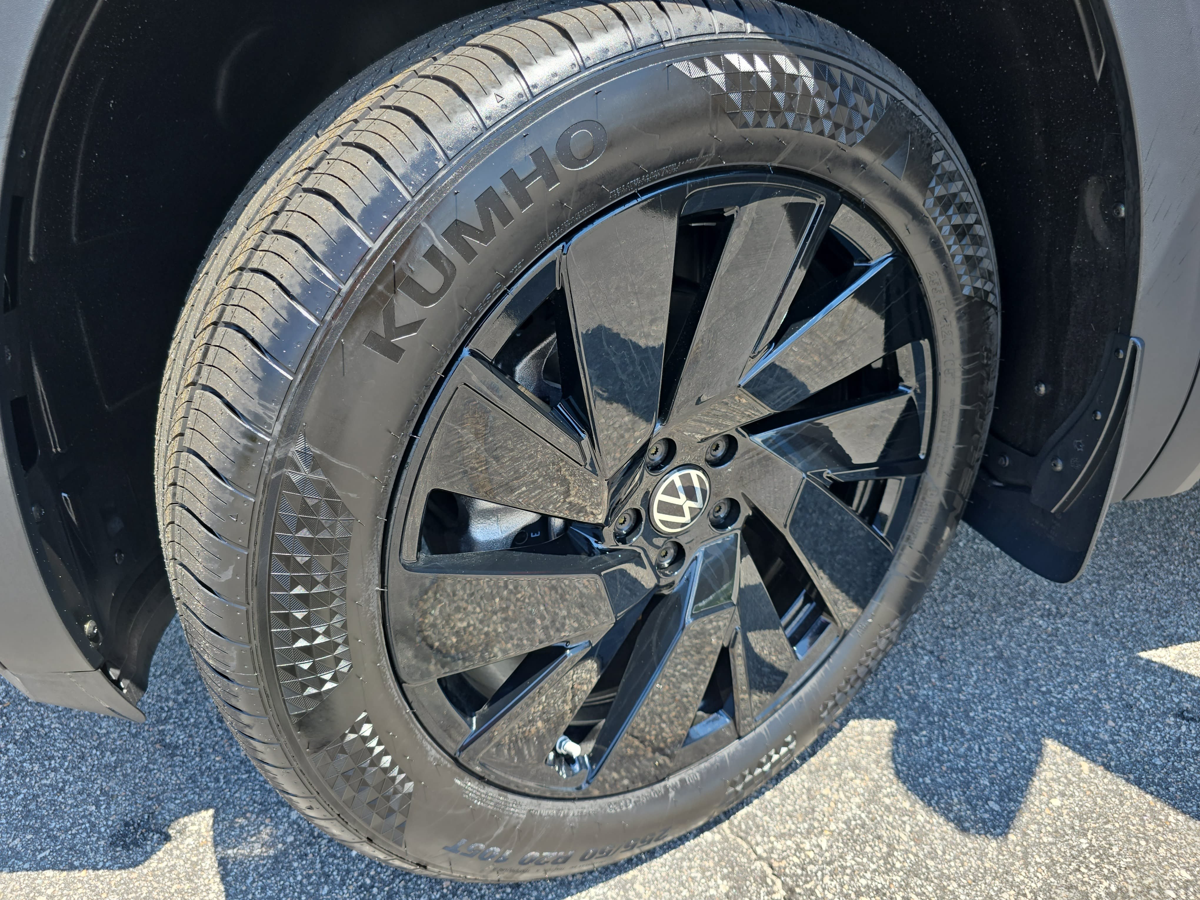 New 2026 Volkswagen Atlas SE FWD image 32