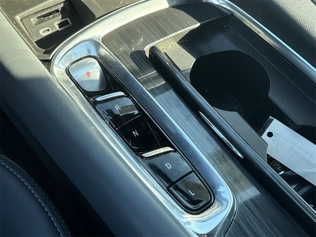 Used 2023 Buick Enclave Essence w/ Experience Buick Package image 25