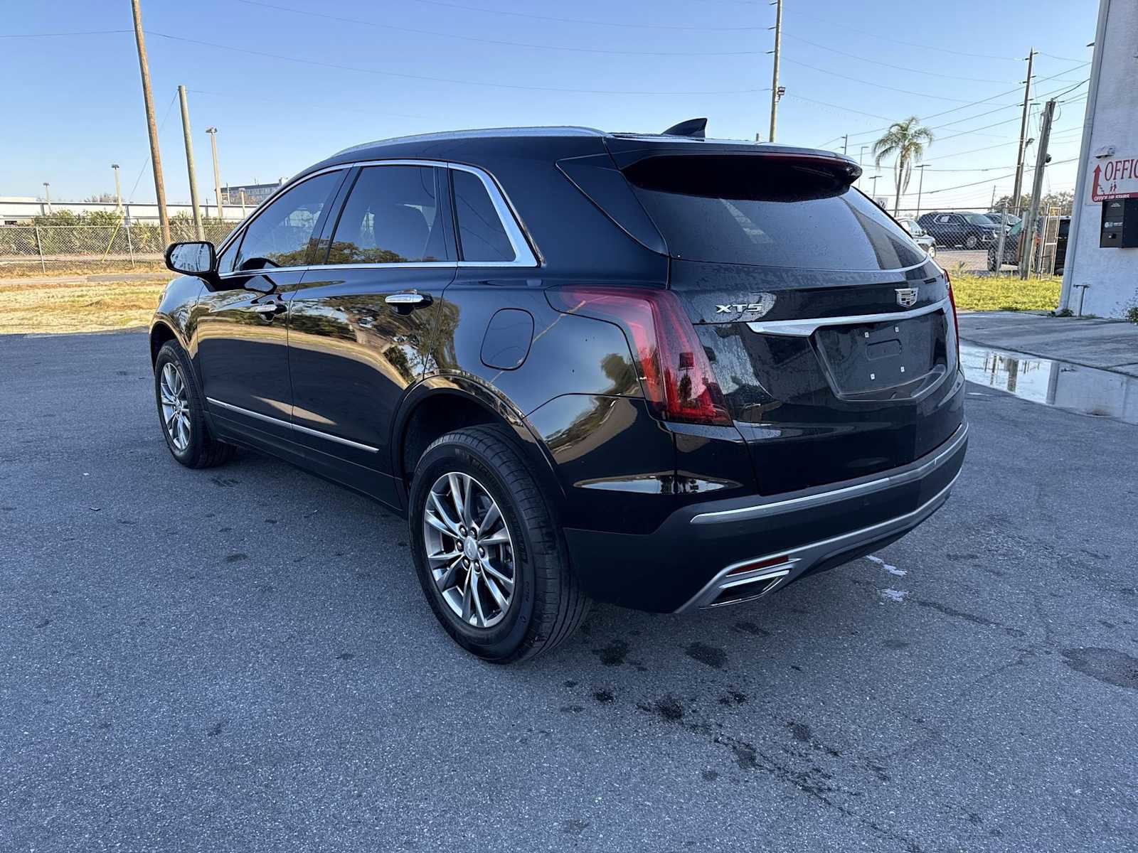 Used 2023 Cadillac XT5 Premium Luxury FWD image 4