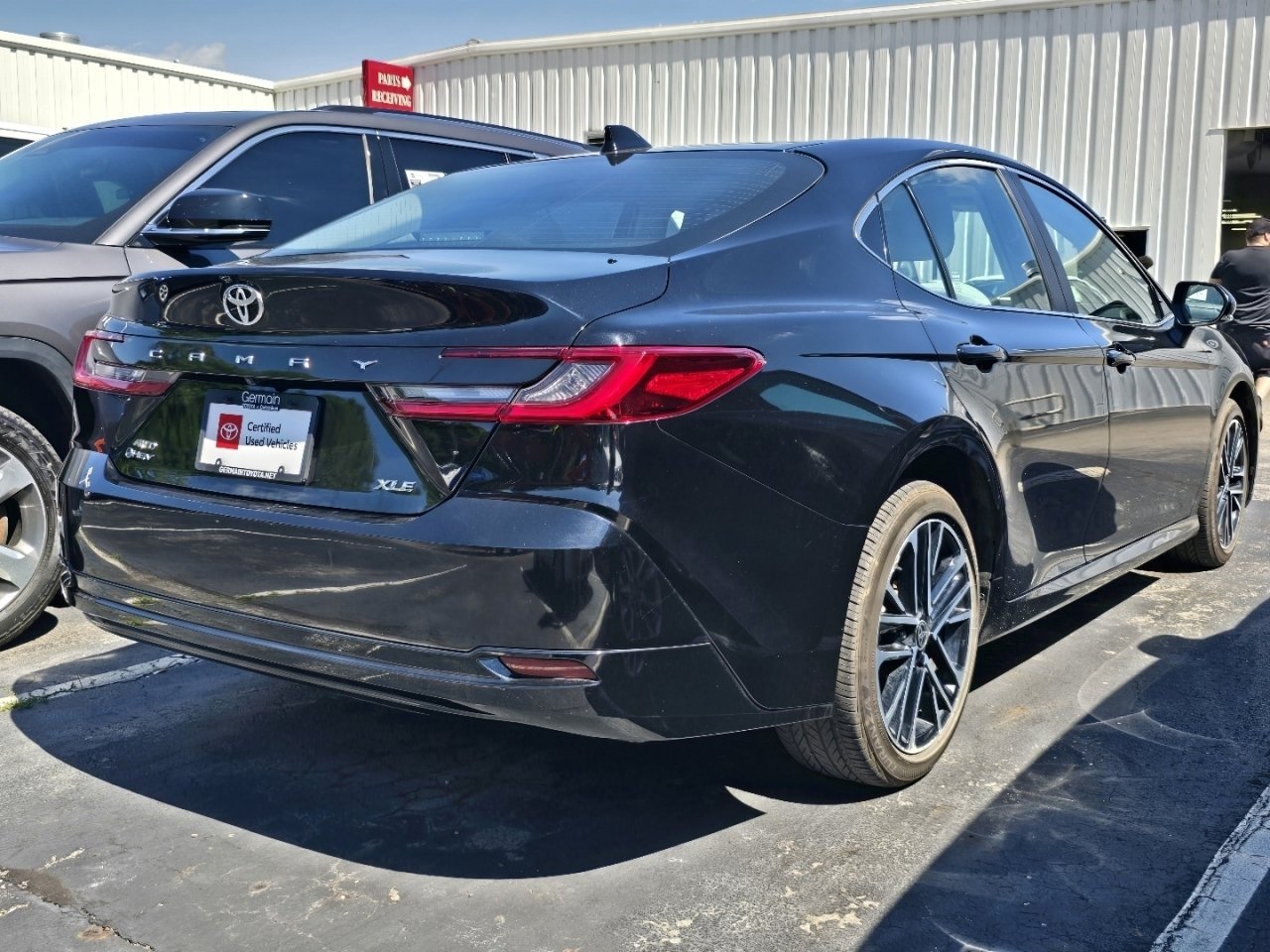 Used 2025 Toyota Camry XLE AWD/4WD image 7