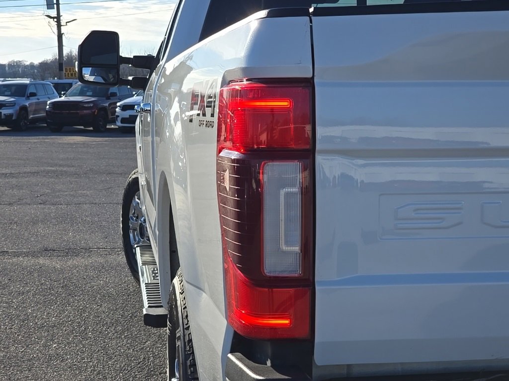 Used 2022 Ford F350 Lariat w/ Lariat Ultimate Package image 13