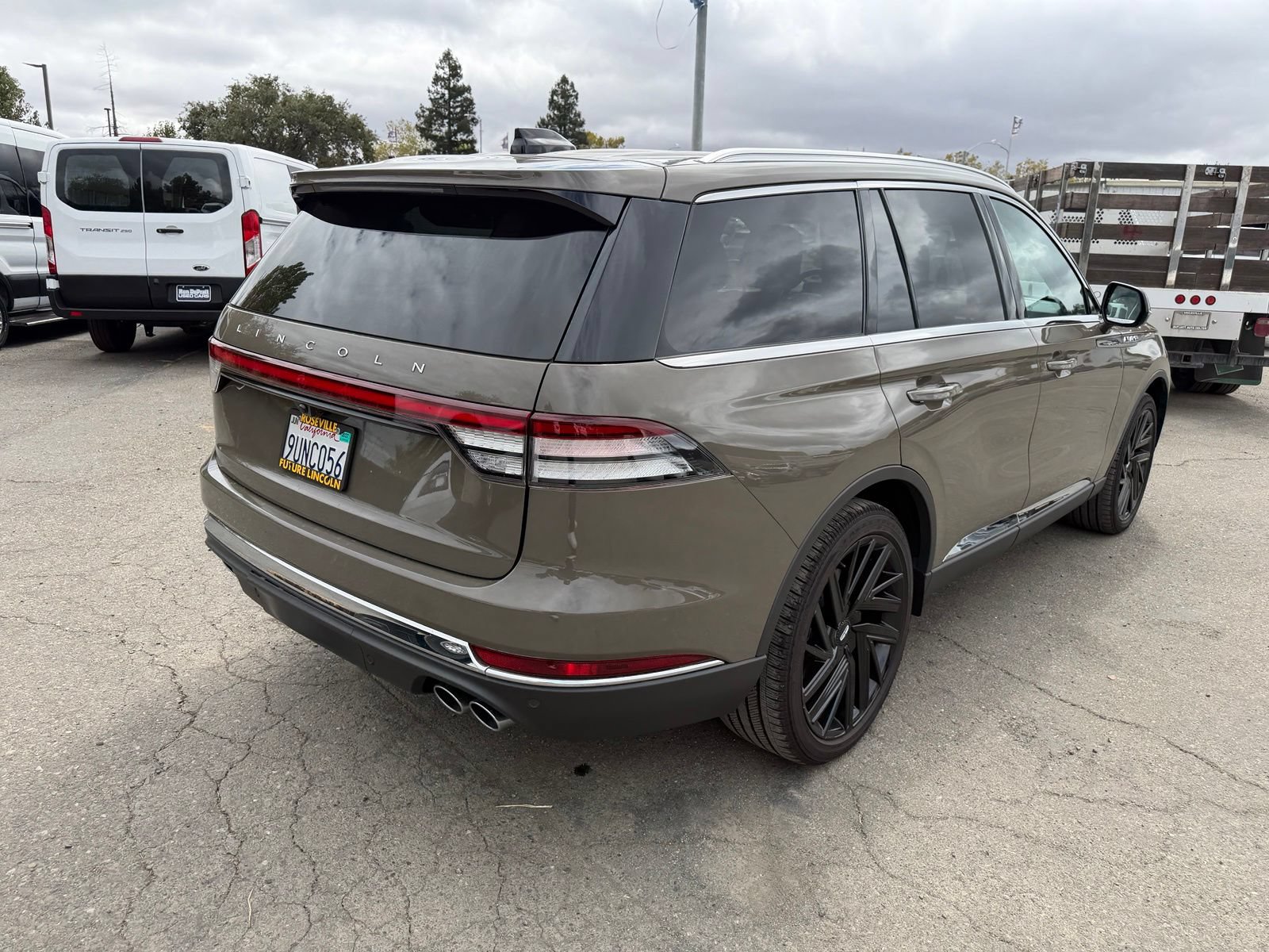 Used 2025 Lincoln Aviator Reserve w/ Equipment Group 201A AWD/4WD image 5