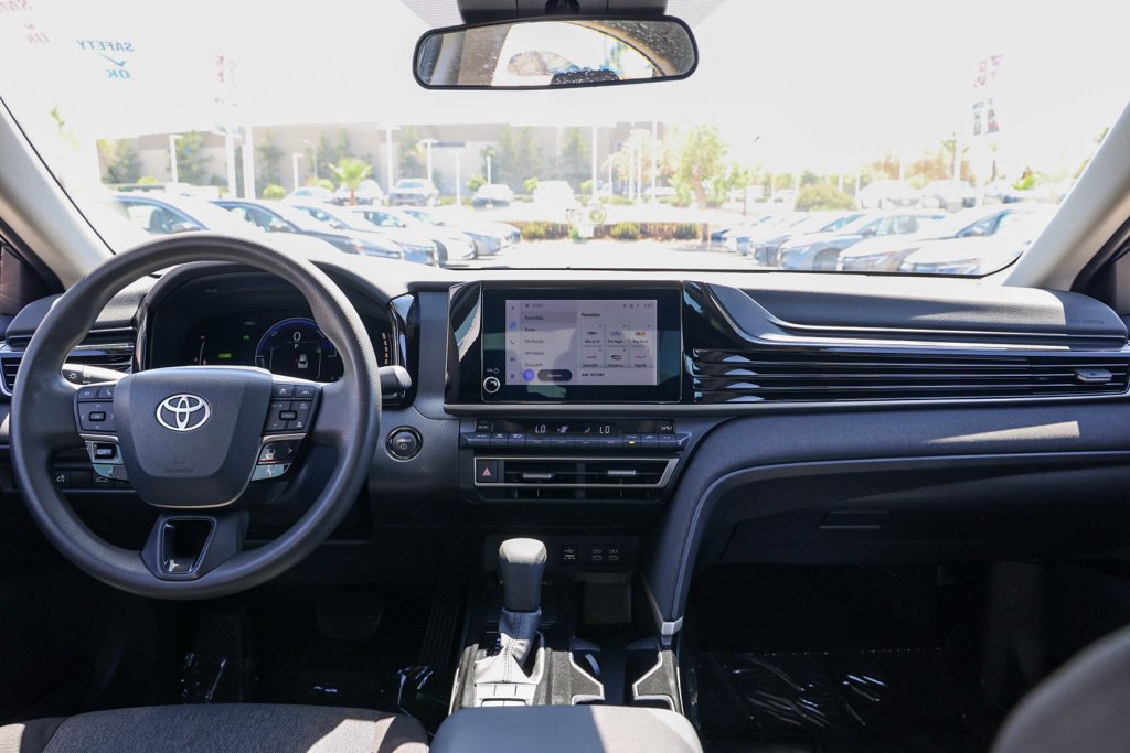Used 2025 Toyota Camry LE FWD image 23
