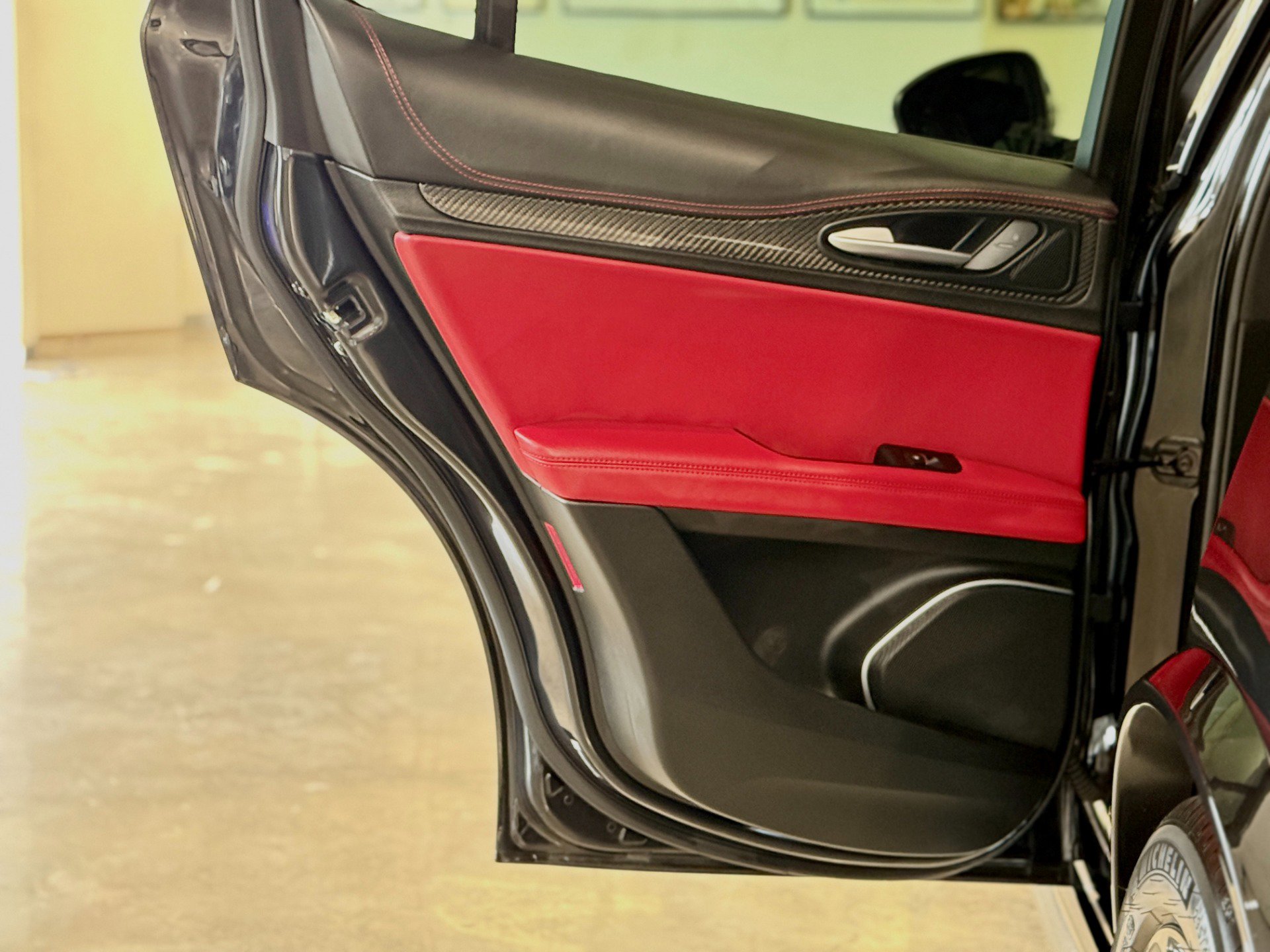 Used 2018 Alfa Romeo Stelvio Quadrifoglio w/ Driver Assist Dynamic Package AWD/4WD image 49