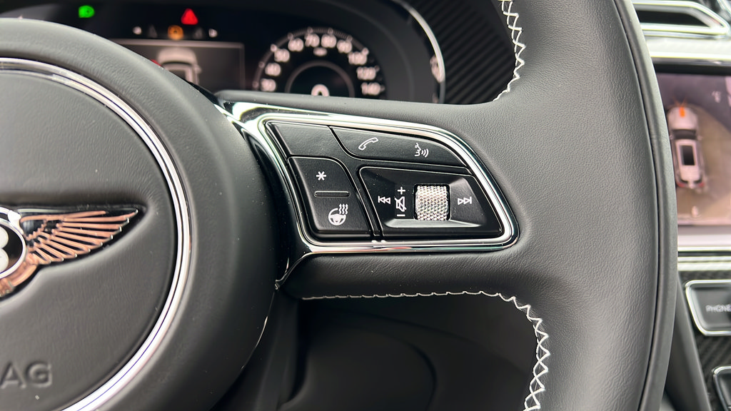 New 2026 Bentley Bentayga Speed AWD/4WD image 32
