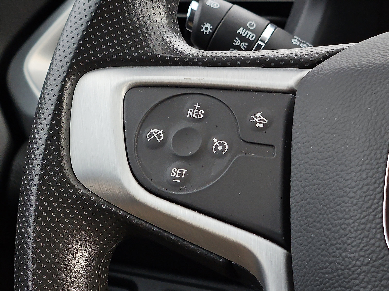 Certified 2023 GMC Acadia SLE image 20