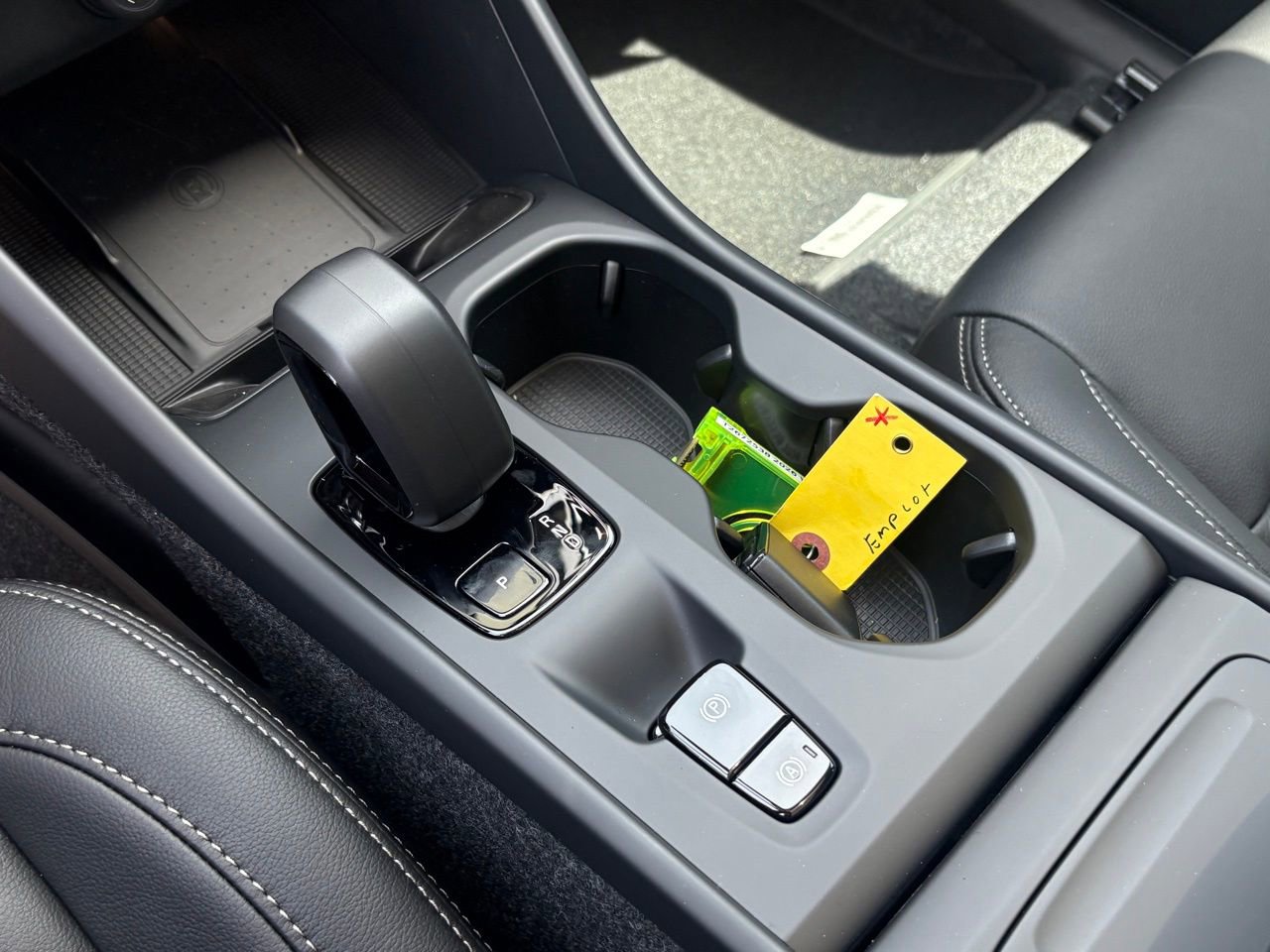 New 2026 Volvo XC40 B4 Core w/ Protection Package Premier image 12