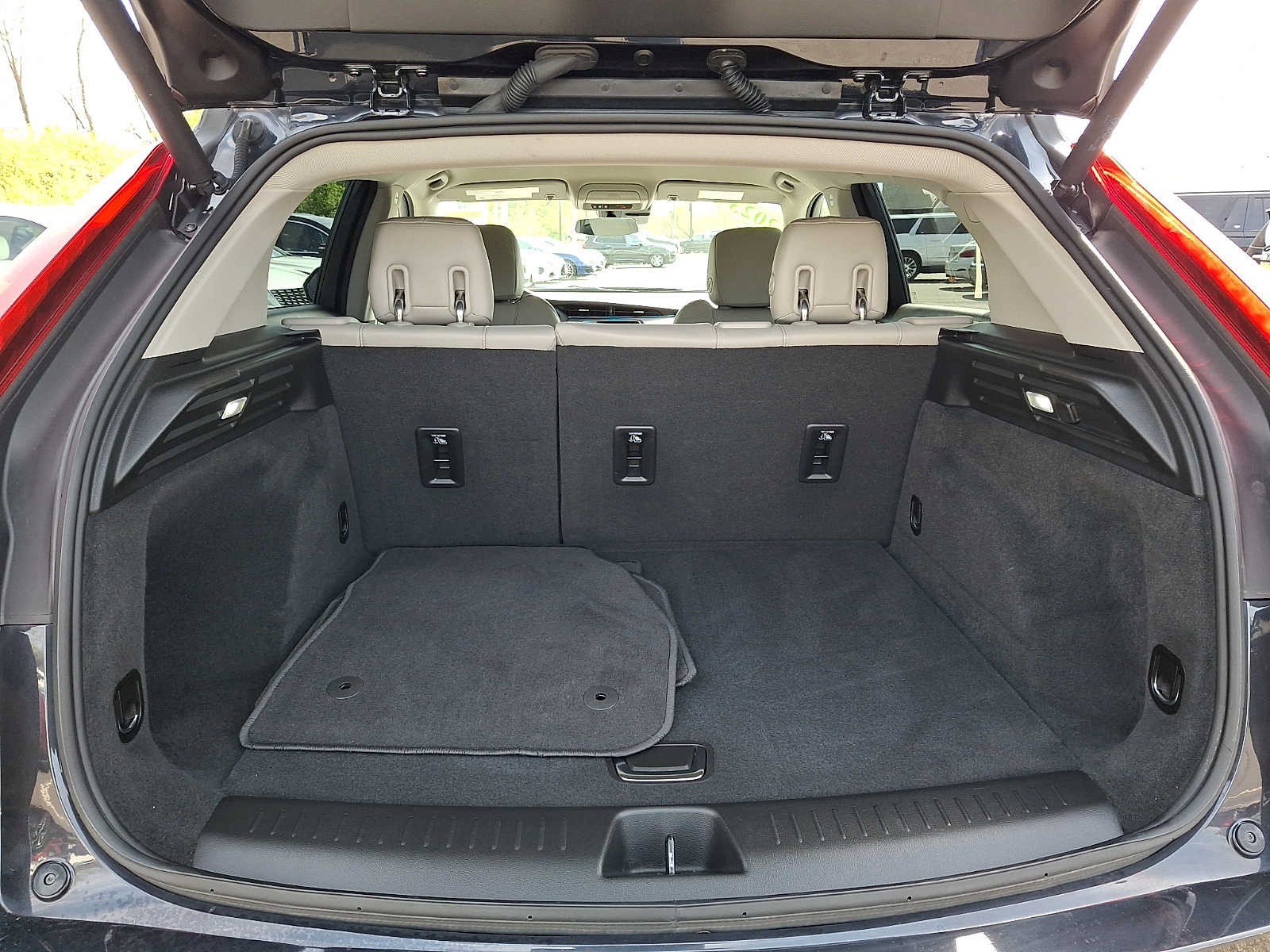 Certified 2023 Cadillac XT4 Luxury AWD/4WD image 23