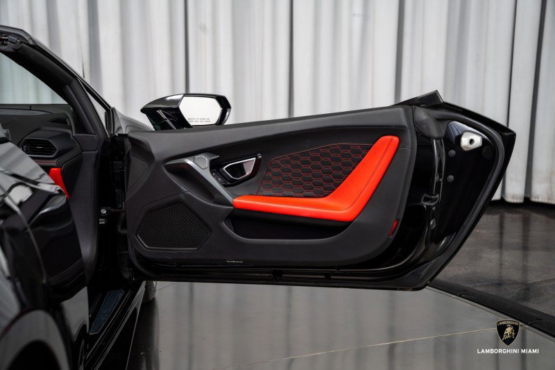 Used 2019 Lamborghini Huracan LP 580-2 image 36