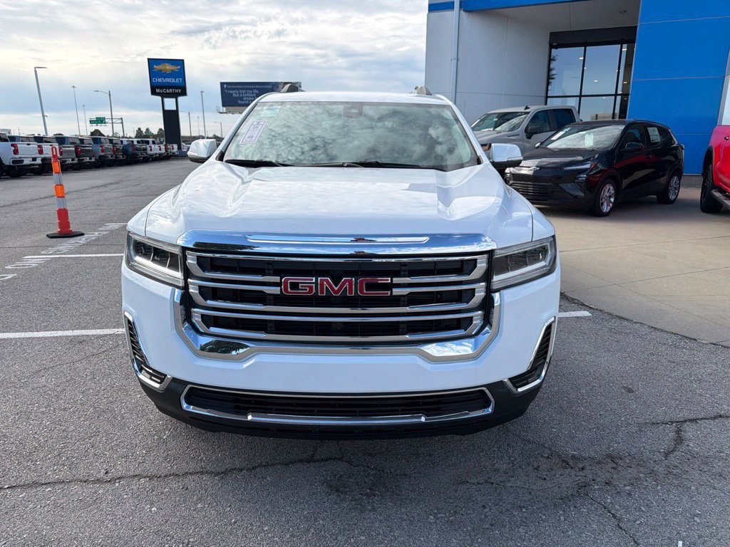 Used 2023 GMC Acadia SLE w/ Driver Convenience Package FWD image 8