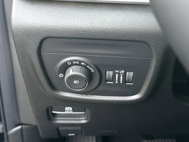 New 2025 Jeep Grand Cherokee L Limited w/ Black Appearance Package image 27