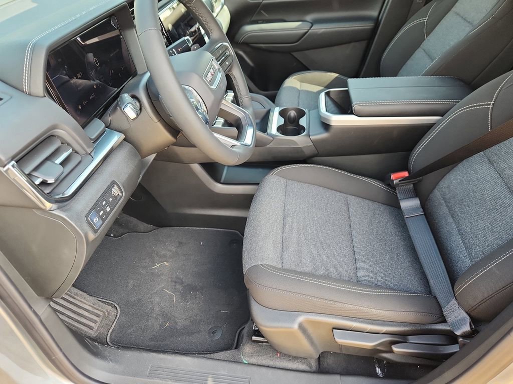 Used 2026 GMC Terrain Elevation w/ Black Edition AWD/4WD image 8