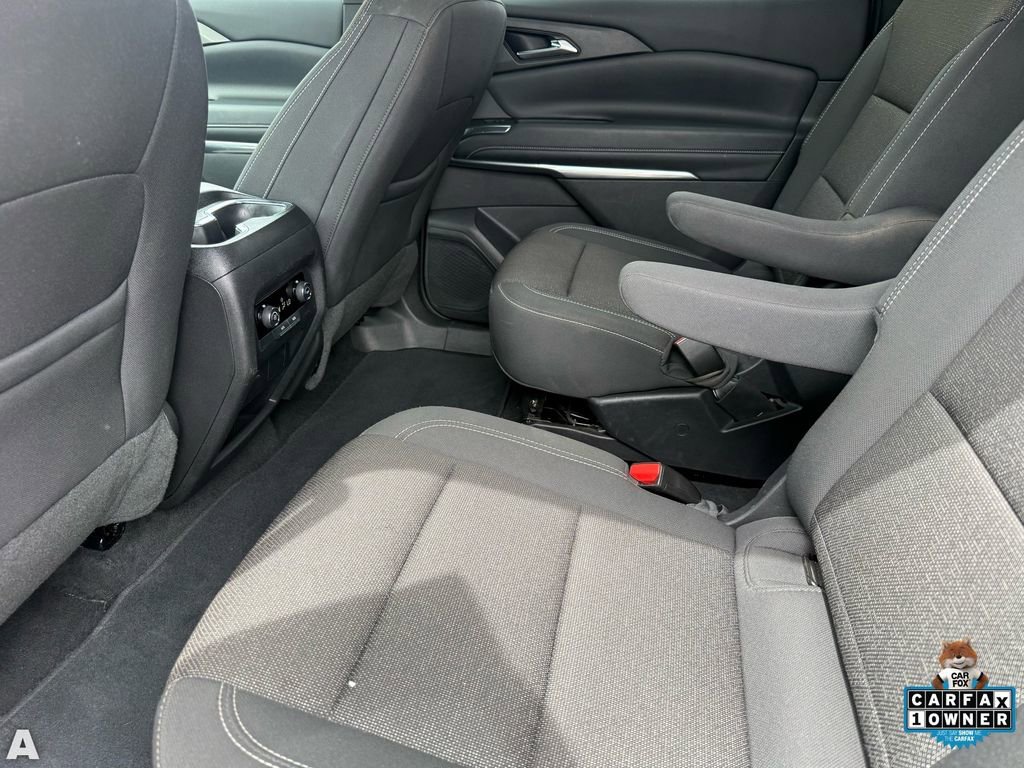 Used 2025 Chevrolet Traverse LT AWD/4WD image 26