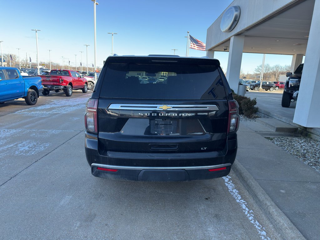 Used 2023 Chevrolet Suburban LT image 6