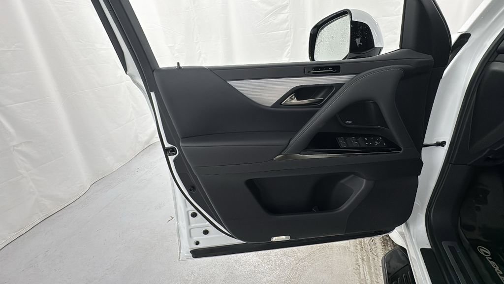 Used 2023 Lexus LX 600 F Sport image 20