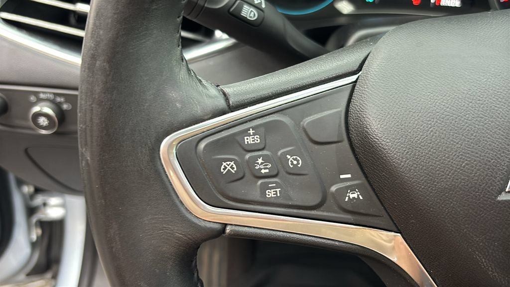 Used 2018 Chevrolet Malibu LT w/ Driver Confidence Package FWD image 17
