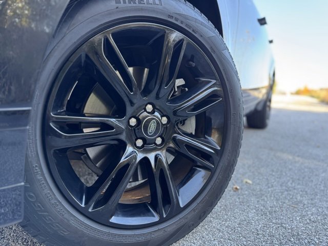 Used 2022 Land Rover Range Rover Velar R-Dynamic S image 2