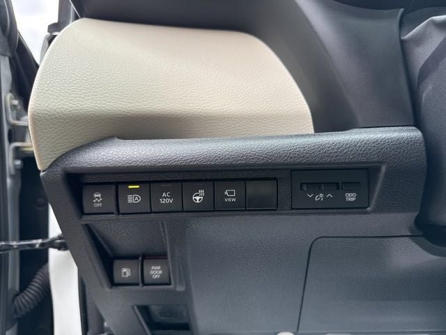 Certified 2025 Toyota Sienna Platinum AWD/4WD image 30