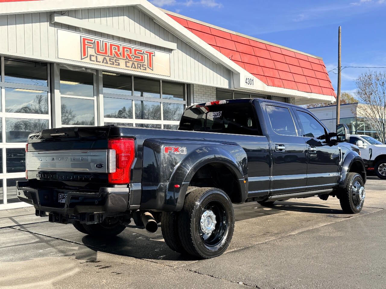 Used 2019 Ford F450 Limited image 3