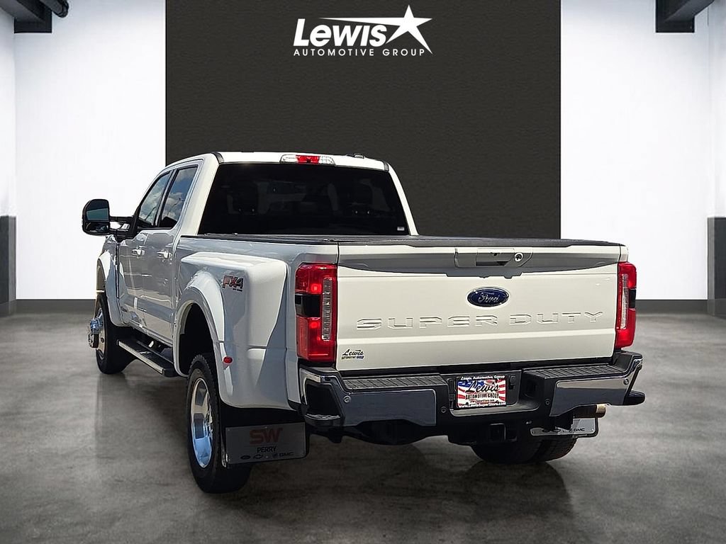 Used 2025 Ford F450 Lariat w/ FX4 Off-Road Package AWD/4WD image 3