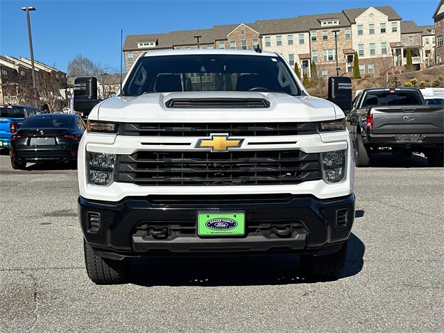 Used 2024 Chevrolet Silverado 2500 Custom w/ Custom Convenience Package image 2