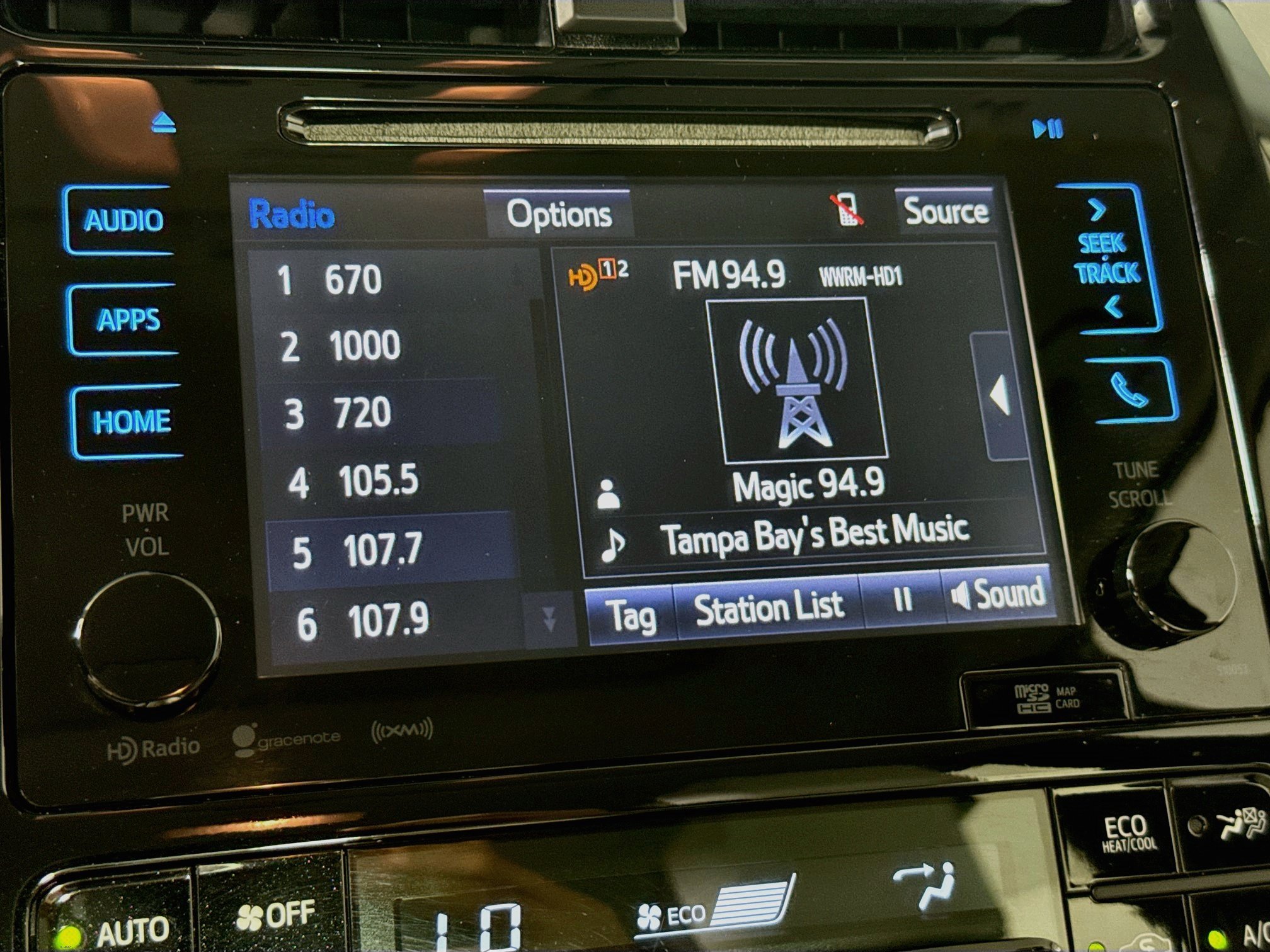 Used 2017 Toyota Prius Four FWD image 17