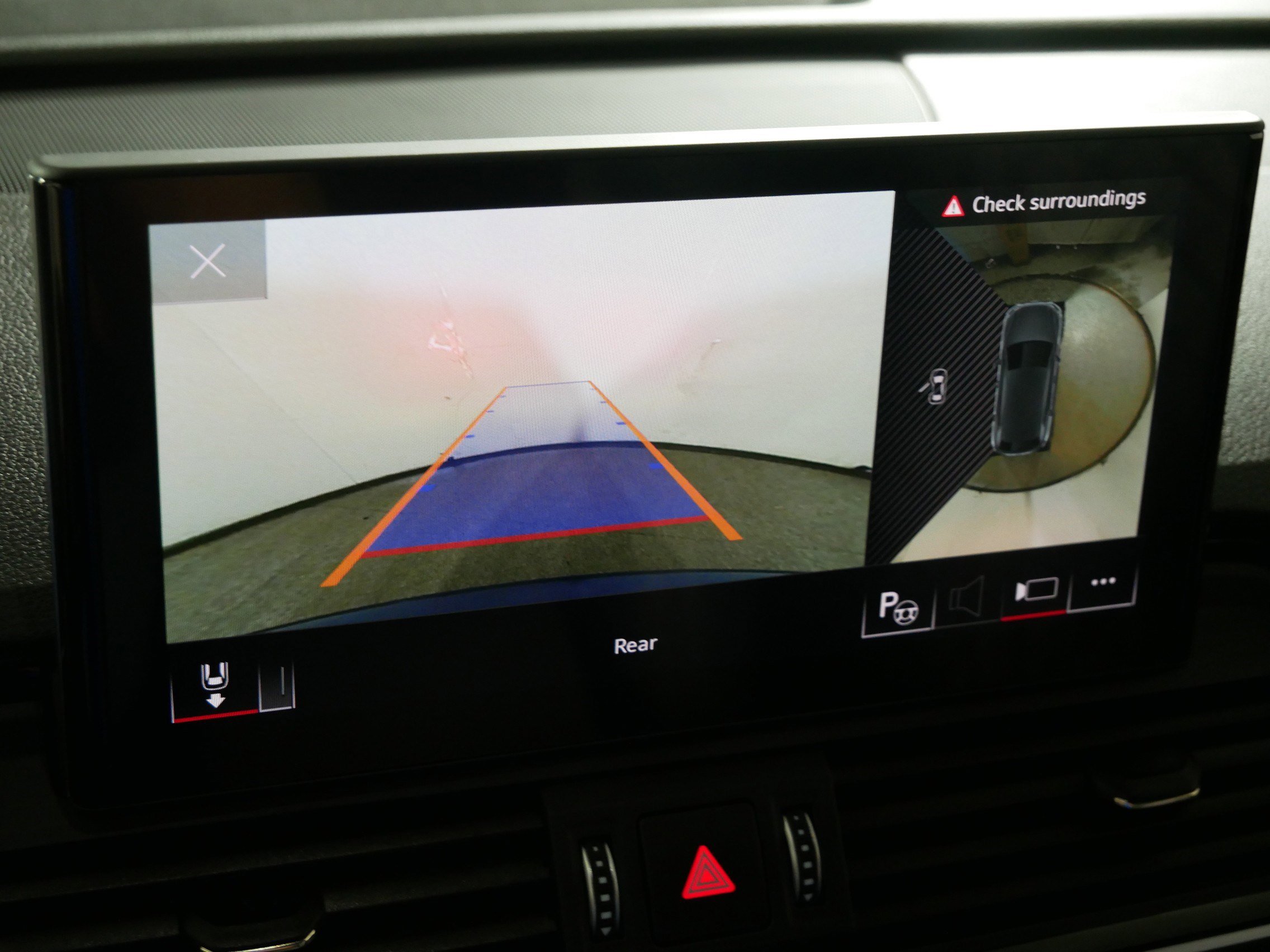 Used 2022 Audi SQ5 Prestige w/ Prestige Package image 33