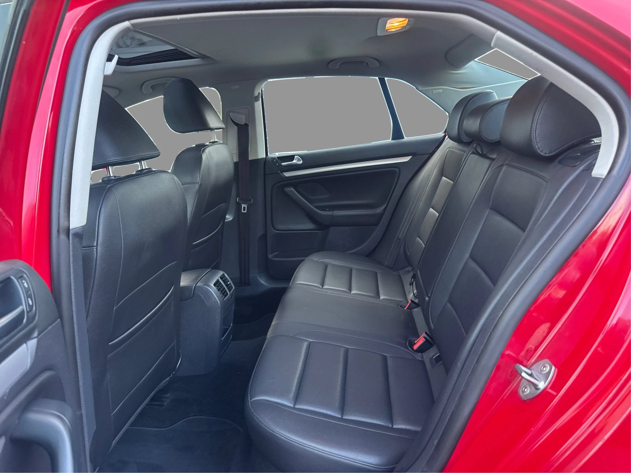 Used 2010 Volkswagen Jetta Limited Edition FWD image 11