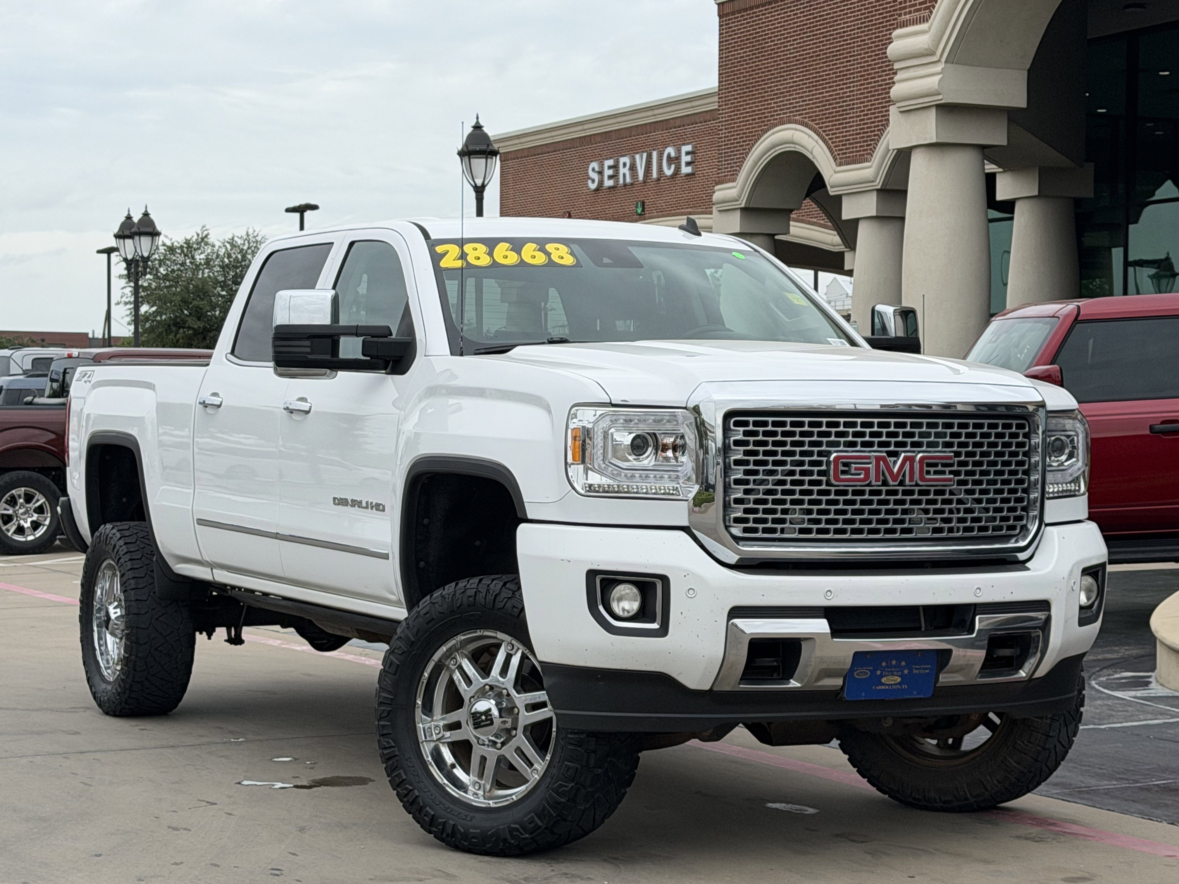 Used 2015 GMC Sierra 2500 Denali AWD/4WD image 1