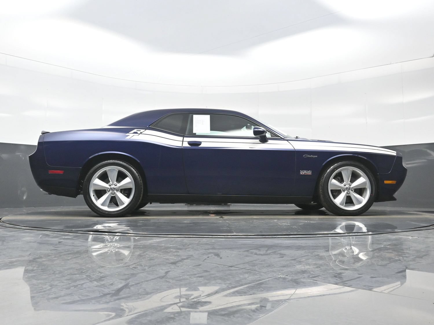 Used 2014 Dodge Challenger R/T RWD image 31