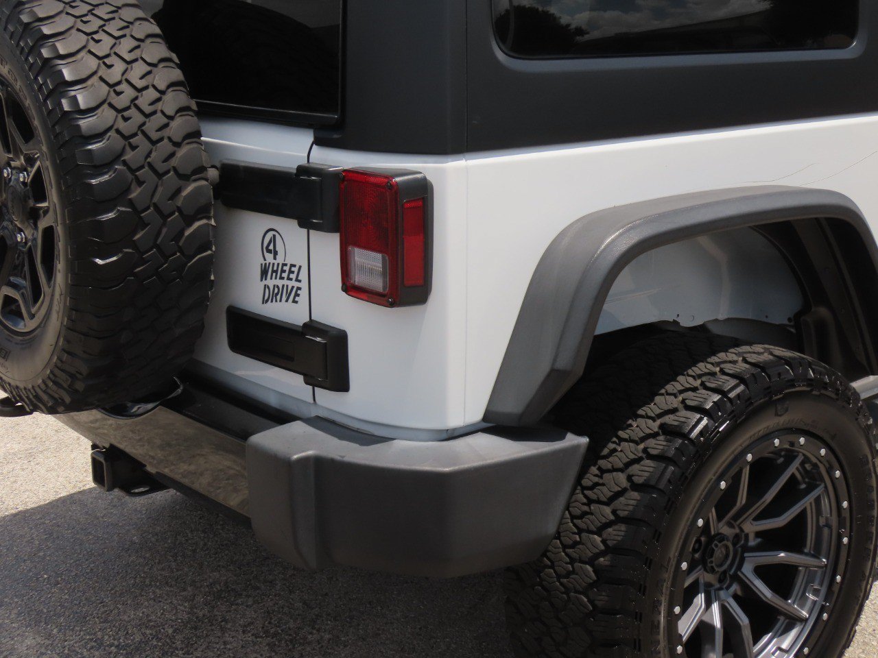 Used 2017 Jeep Wrangler Sport AWD/4WD image 12